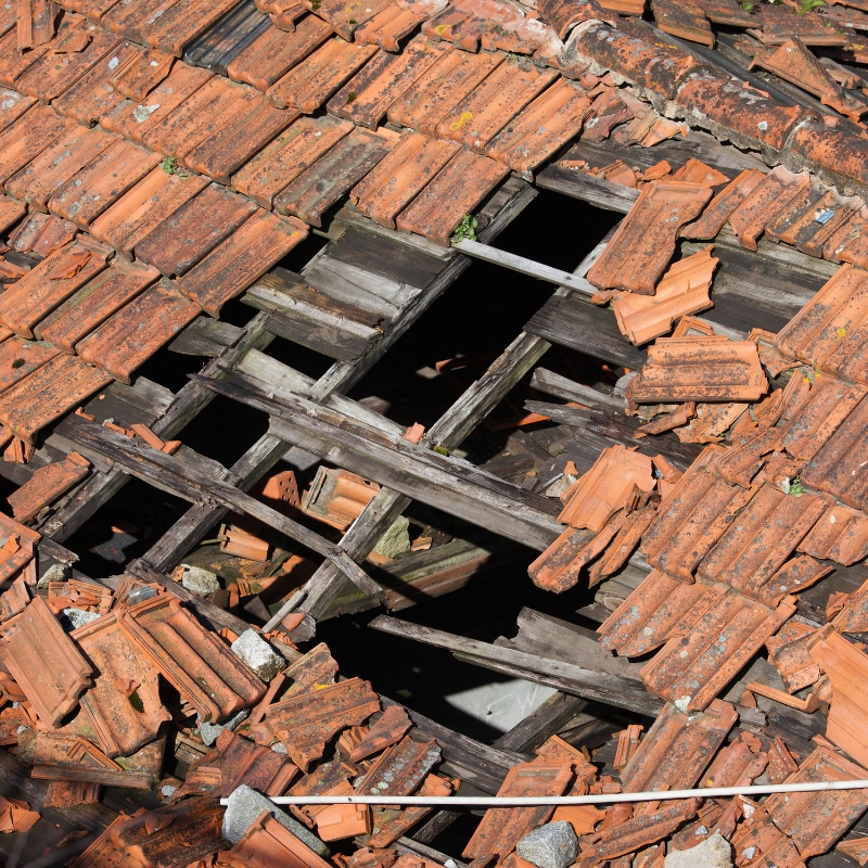 Cambio y Sellado de Planchas o Tejas Dañadas (3)